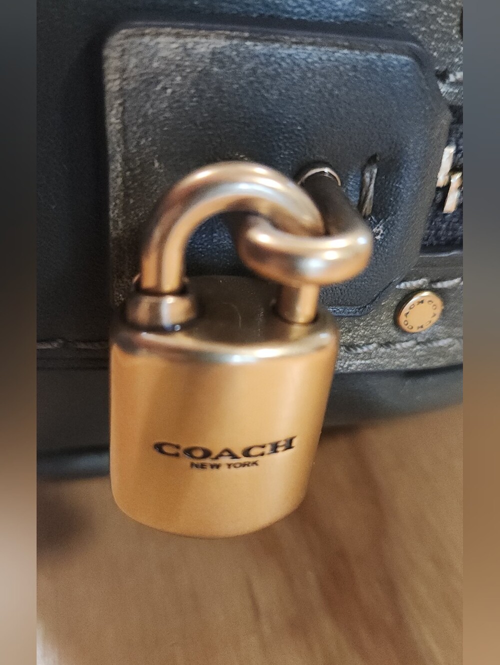 Coach Rogue Bag 31 In Green Loved Leather - Picture 9 of 16